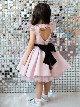 Платье атласное Pink Marie "Кэри" арт.00219 пудра с черным бантом 